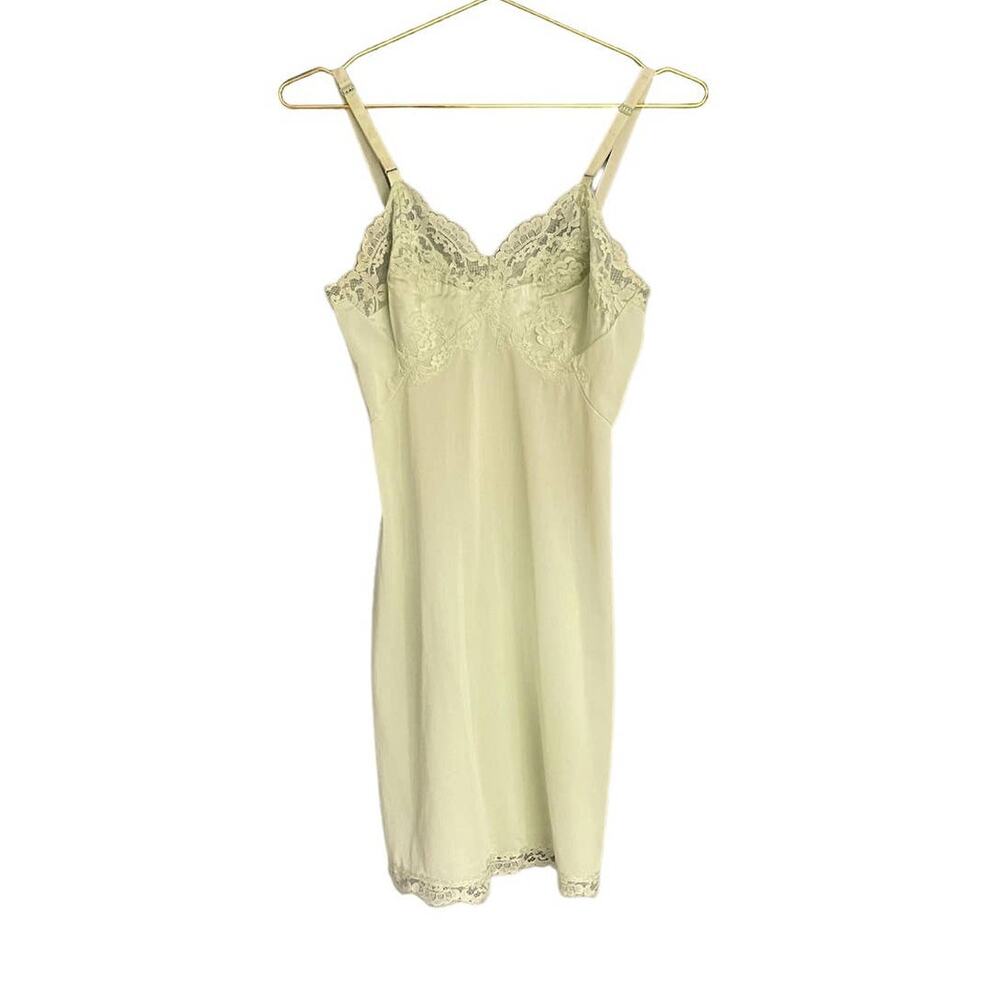 Vintage Gossard Adjustable Strap Lace Trim Slip size: 32 short celadon